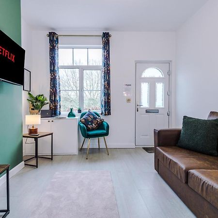 Stunning 3-Bed Nantwich Home: Ideal Group Getaway Exterior photo